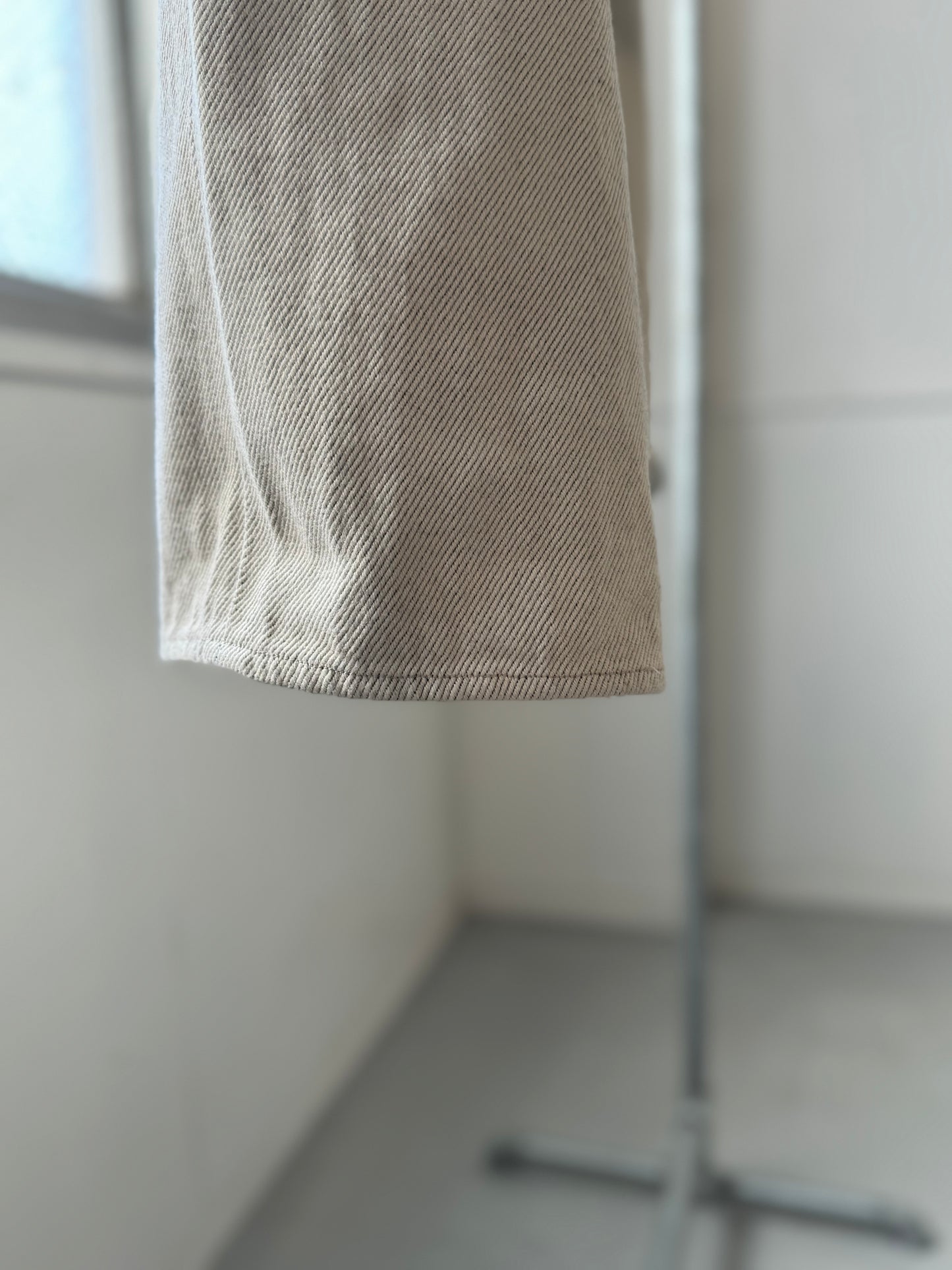 Motiv Mfg /モチーフ マニファクチャリング / "Pleat denim Trousers"