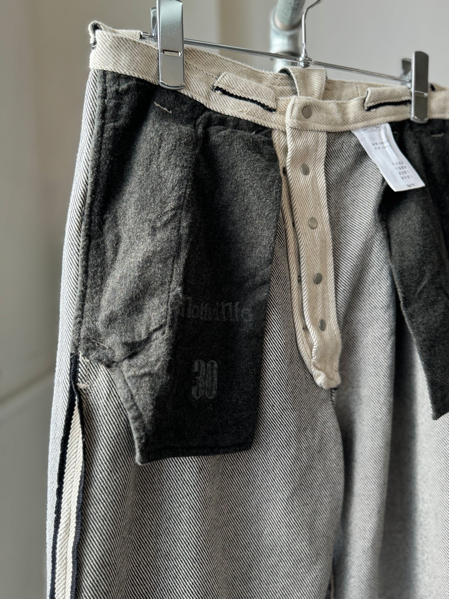 Motiv Mfg /モチーフ マニファクチャリング / "Pleat denim Trousers"
