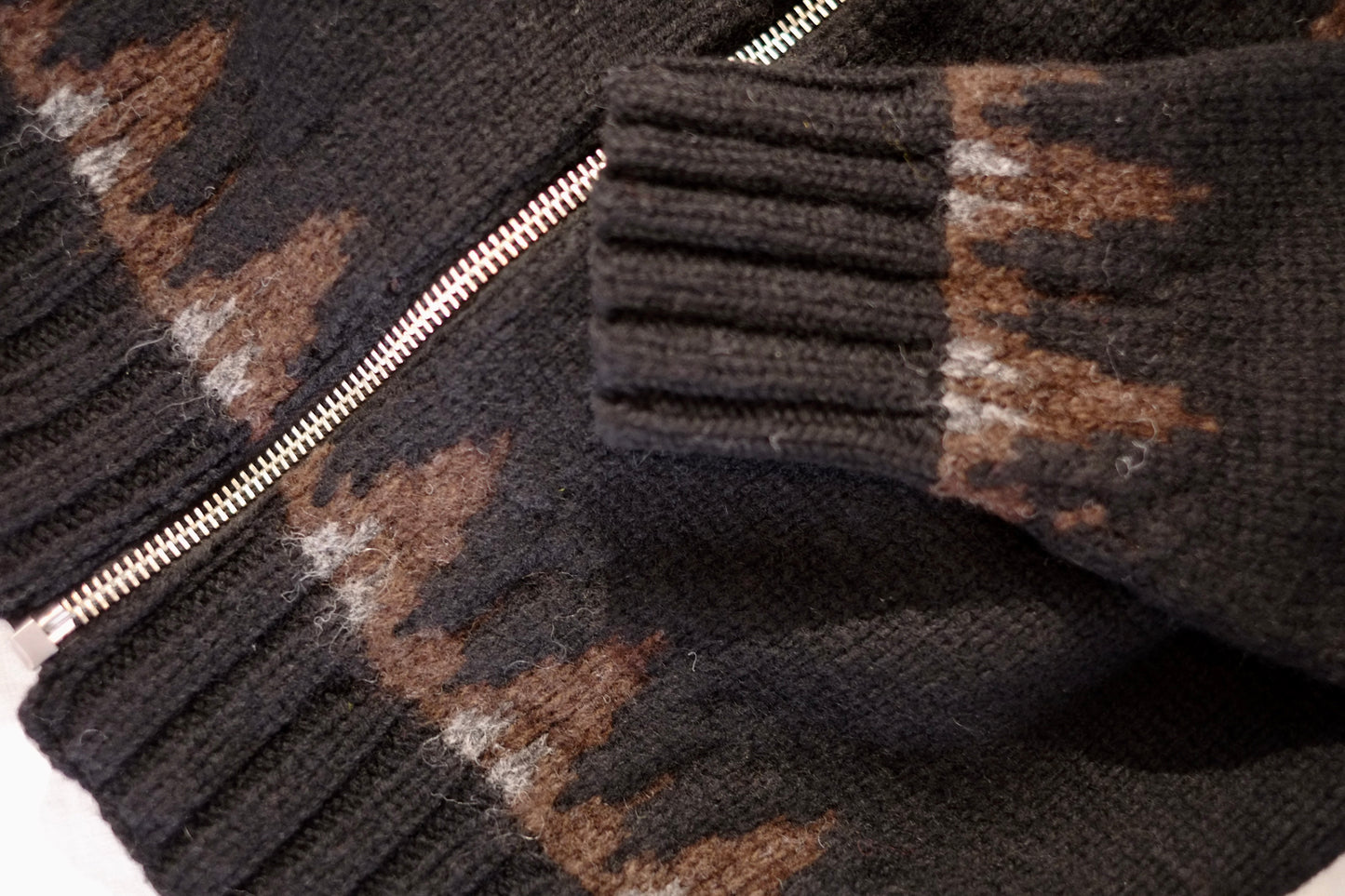 slopeslow / スロープスロー "Lopi sweater zip jacket”