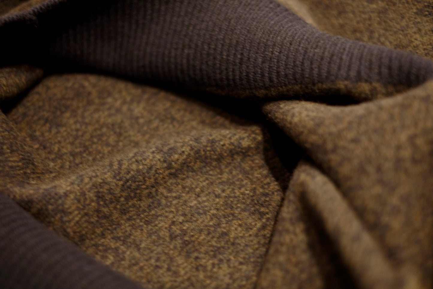 slopeslow / スロープスロー "bicolor crewneck sweater”