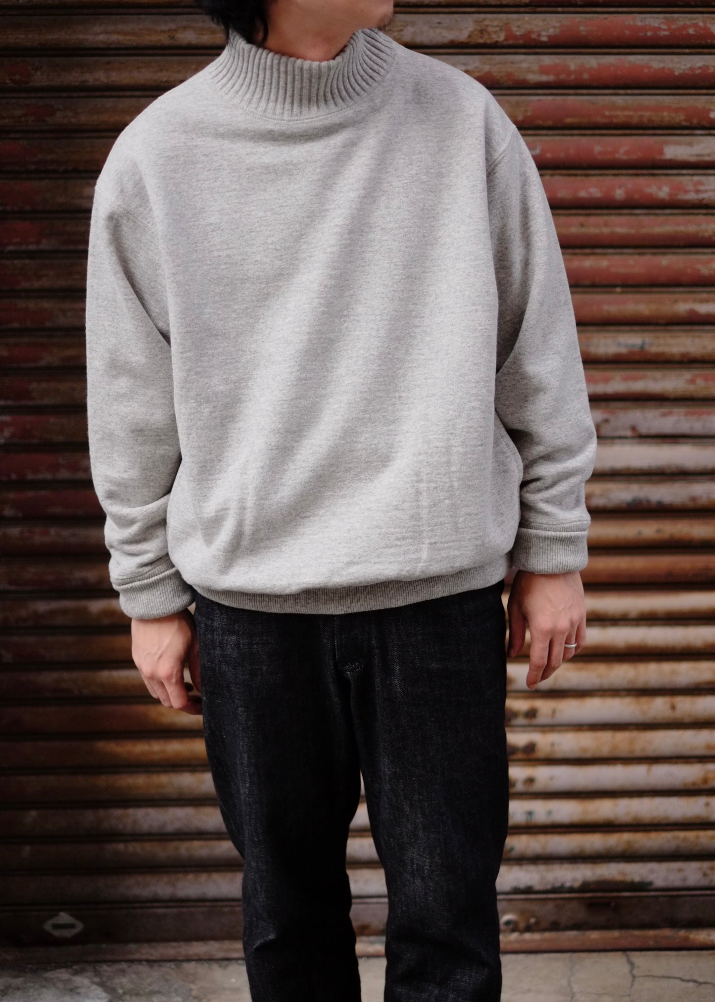 slopeslow / スロープスロー "turtle neck sweatshirt”