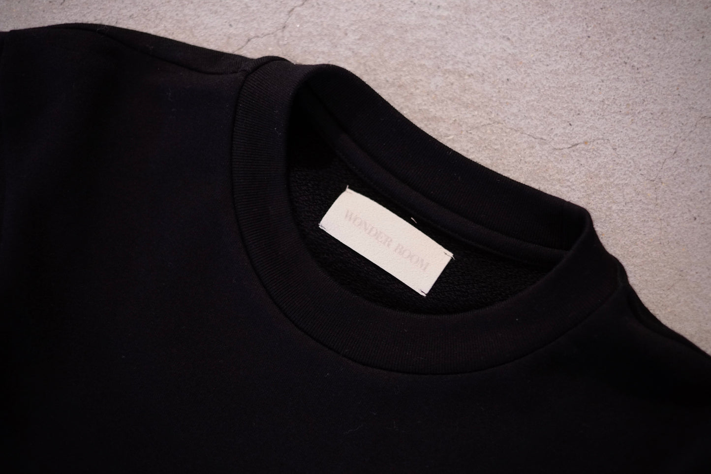 COLLECTION 001 WONDER ROOM / ワンダールーム "Crew Sweat Shirt"