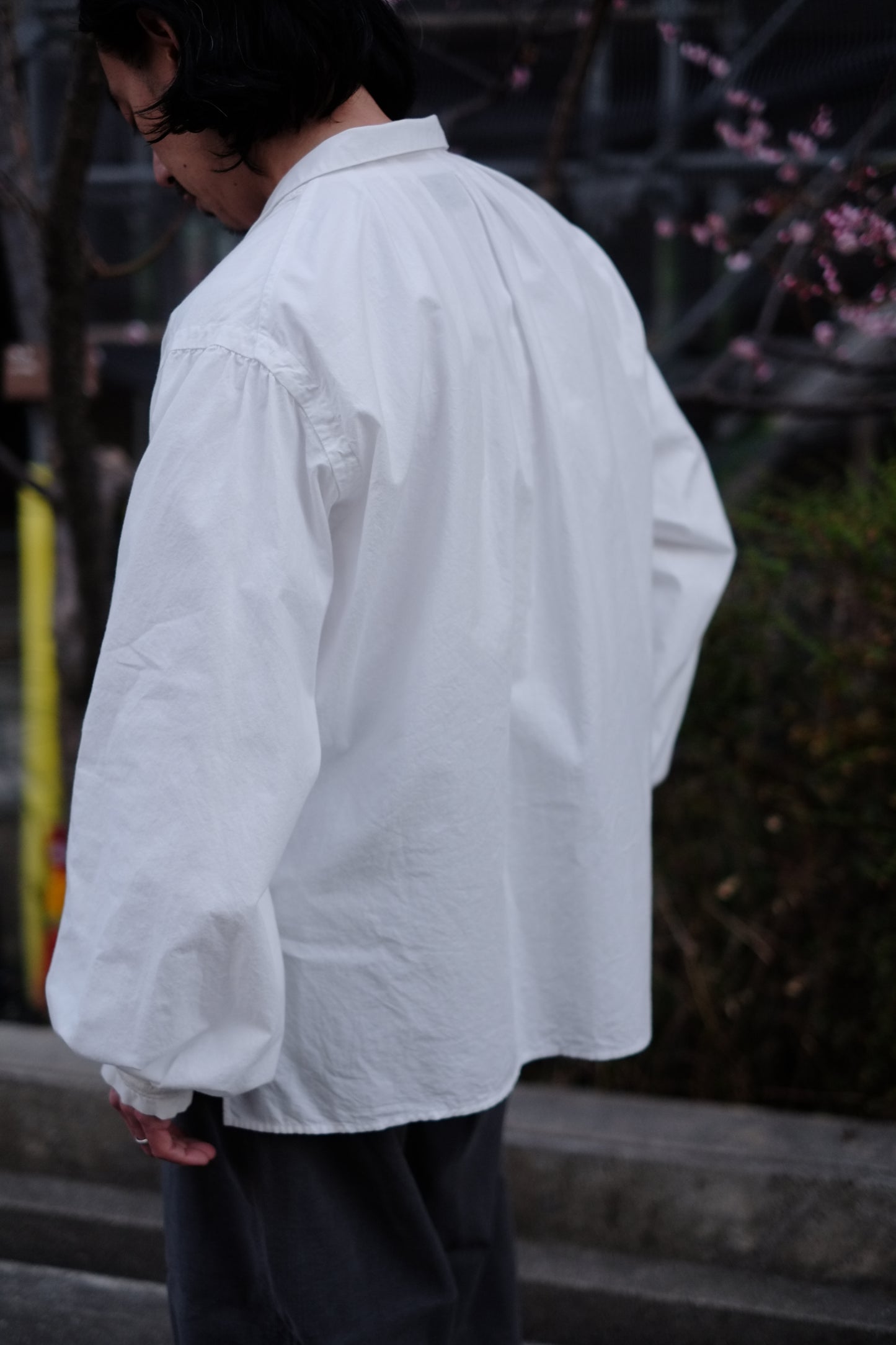 25SS SARTO / サルト “TUCKED SLEEVE EMBROIDERY BLOUSE”