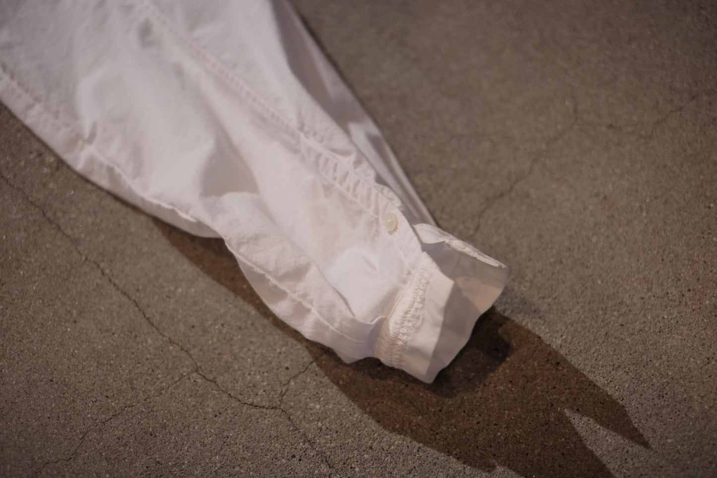25SS SARTO / サルト “TUCKED SLEEVE EMBROIDERY BLOUSE”