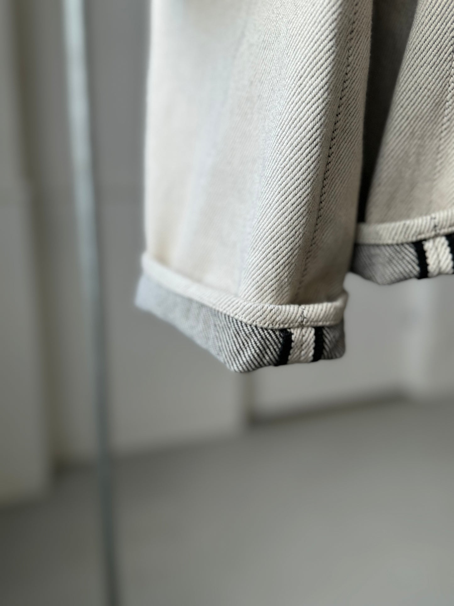 Motiv Mfg /モチーフ マニファクチャリング / "Pleat denim Trousers"