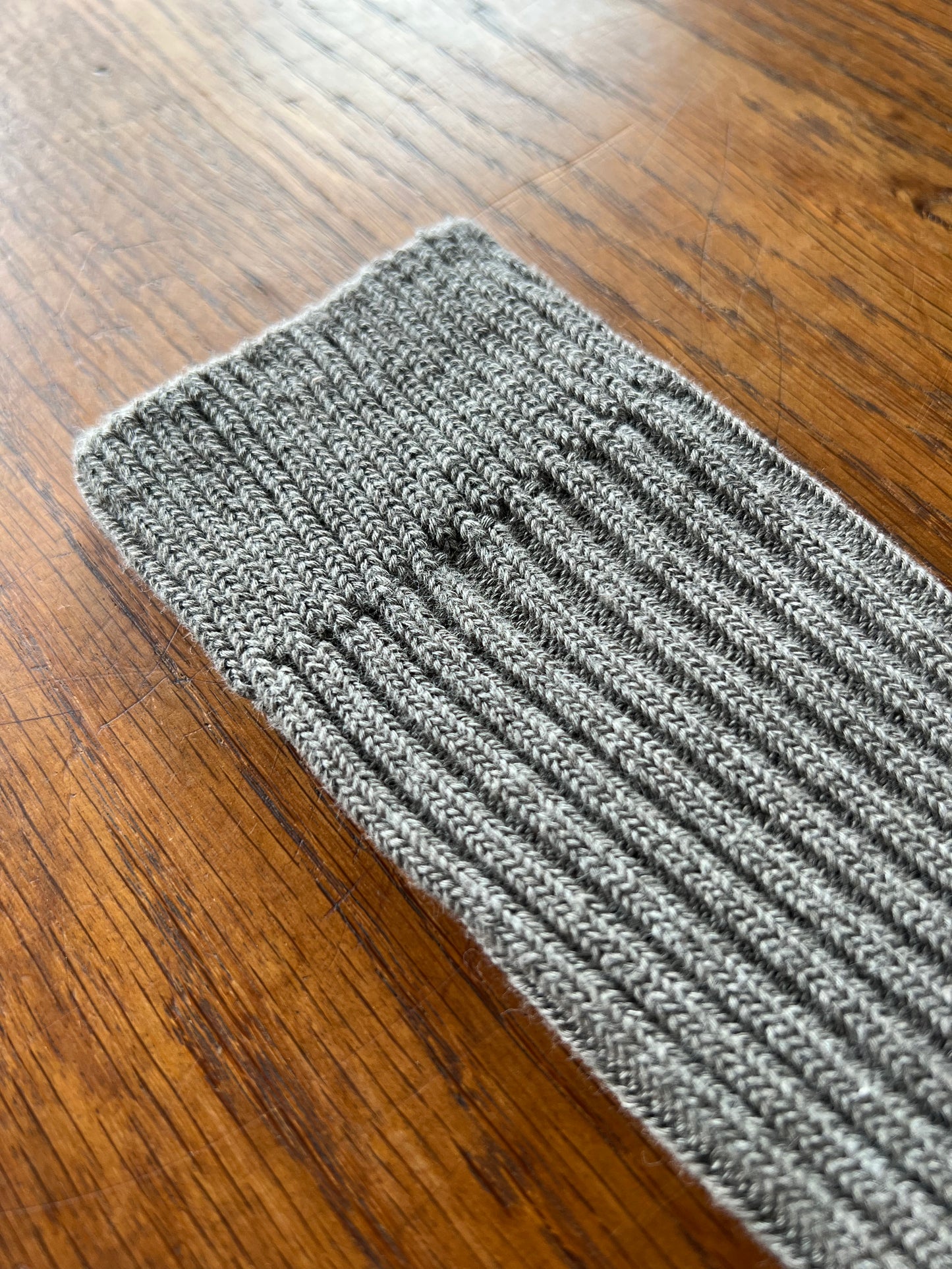 yahae / ヤハエ "ORGANIC COTTON BLENDED YAK RIBBED SOCKS"