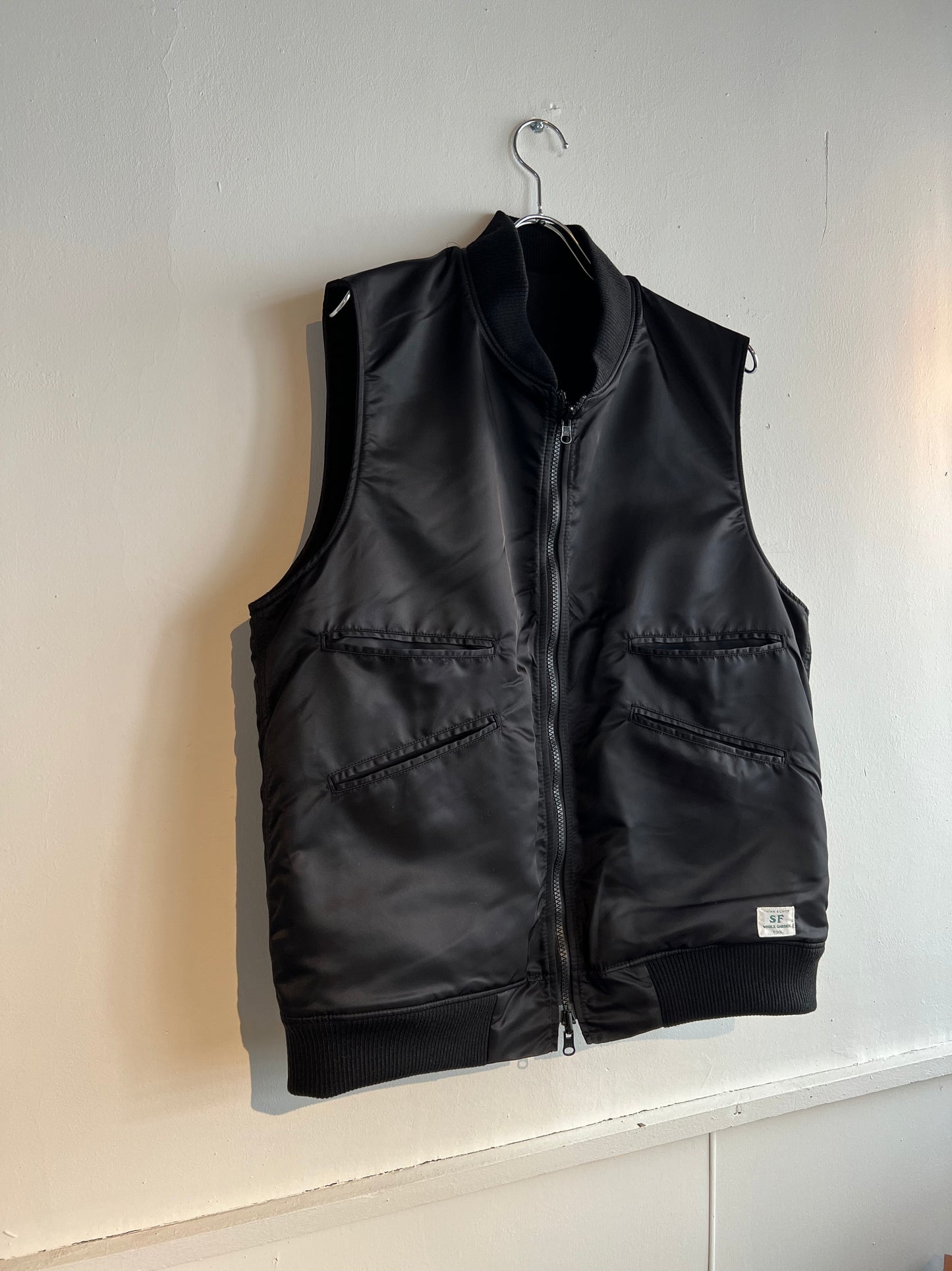 SASSAFRAS / ササフラス "Wheel Barrow Vest"