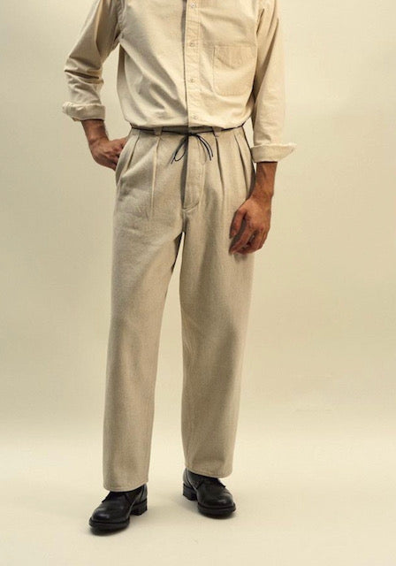 Motiv Mfg /モチーフ マニファクチャリング / "Pleat denim Trousers"