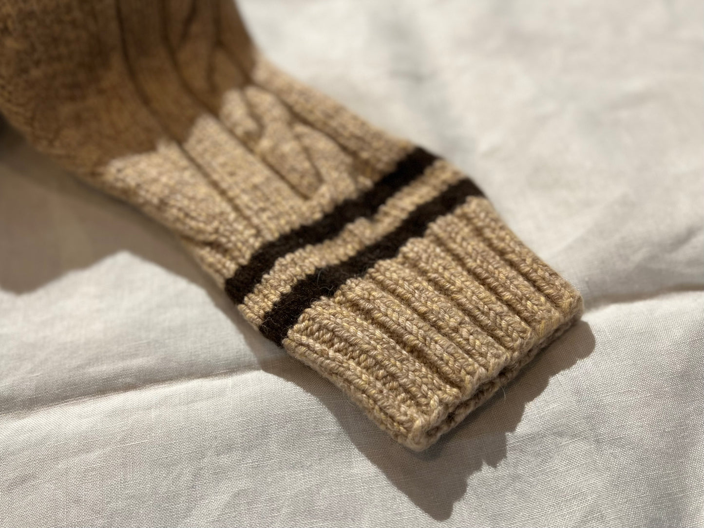 slopeslow / スロープスロー "cricket sweater hand knitting”
