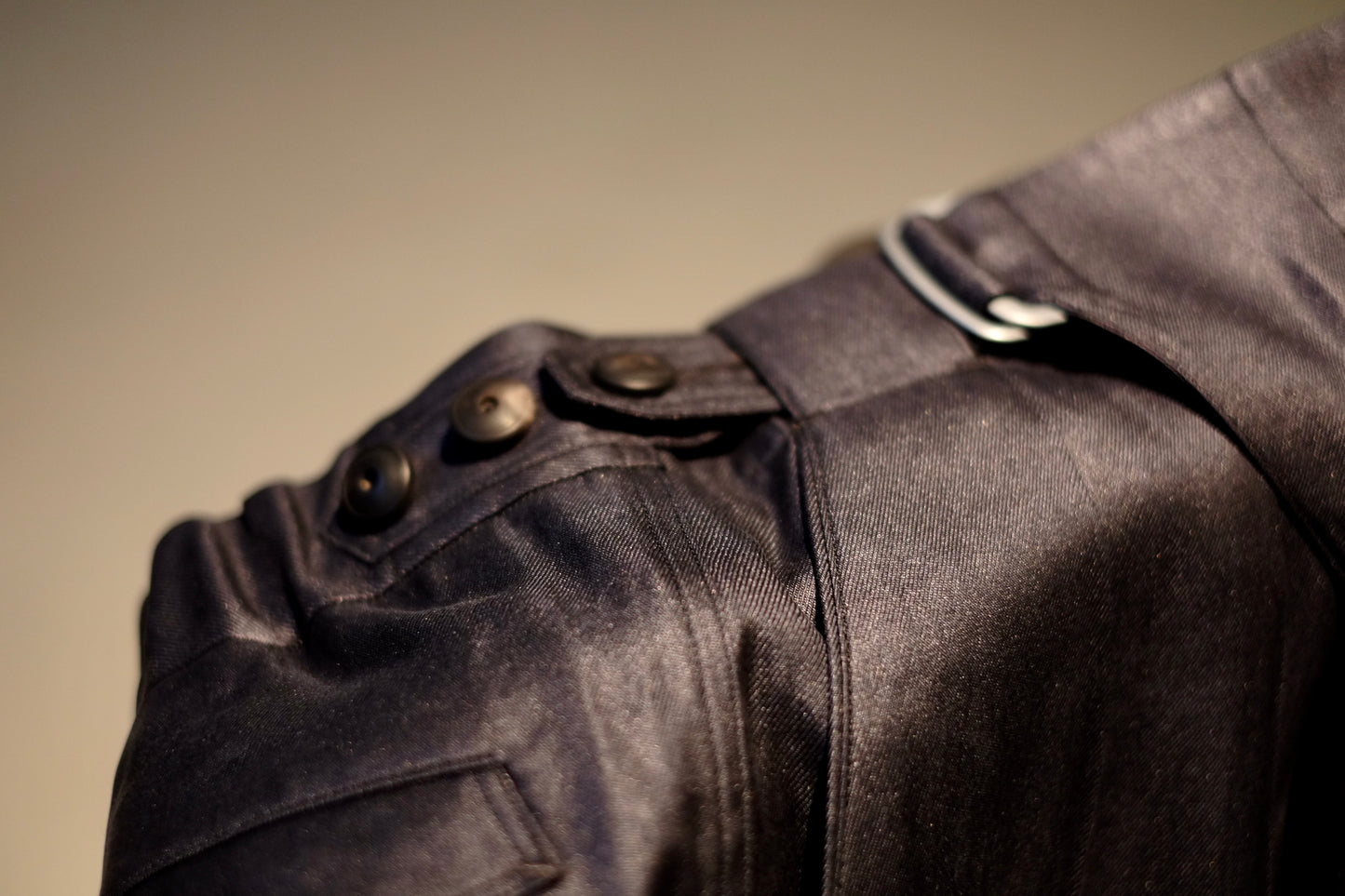 Motiv Mfg /モチーフ マニファクチャリング/ "Oblique Shorts"