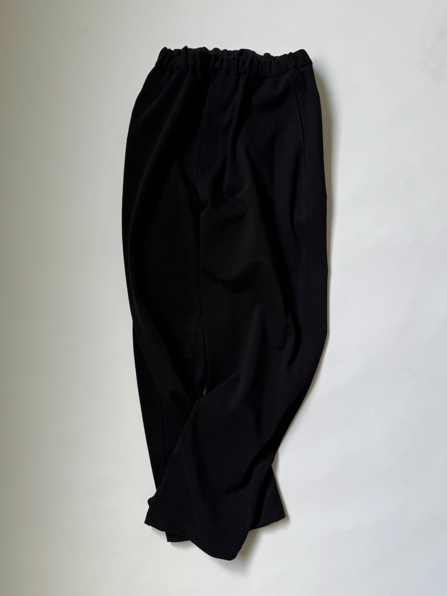 COLLECTION 003 WONDER ROOM ESSE - The Step