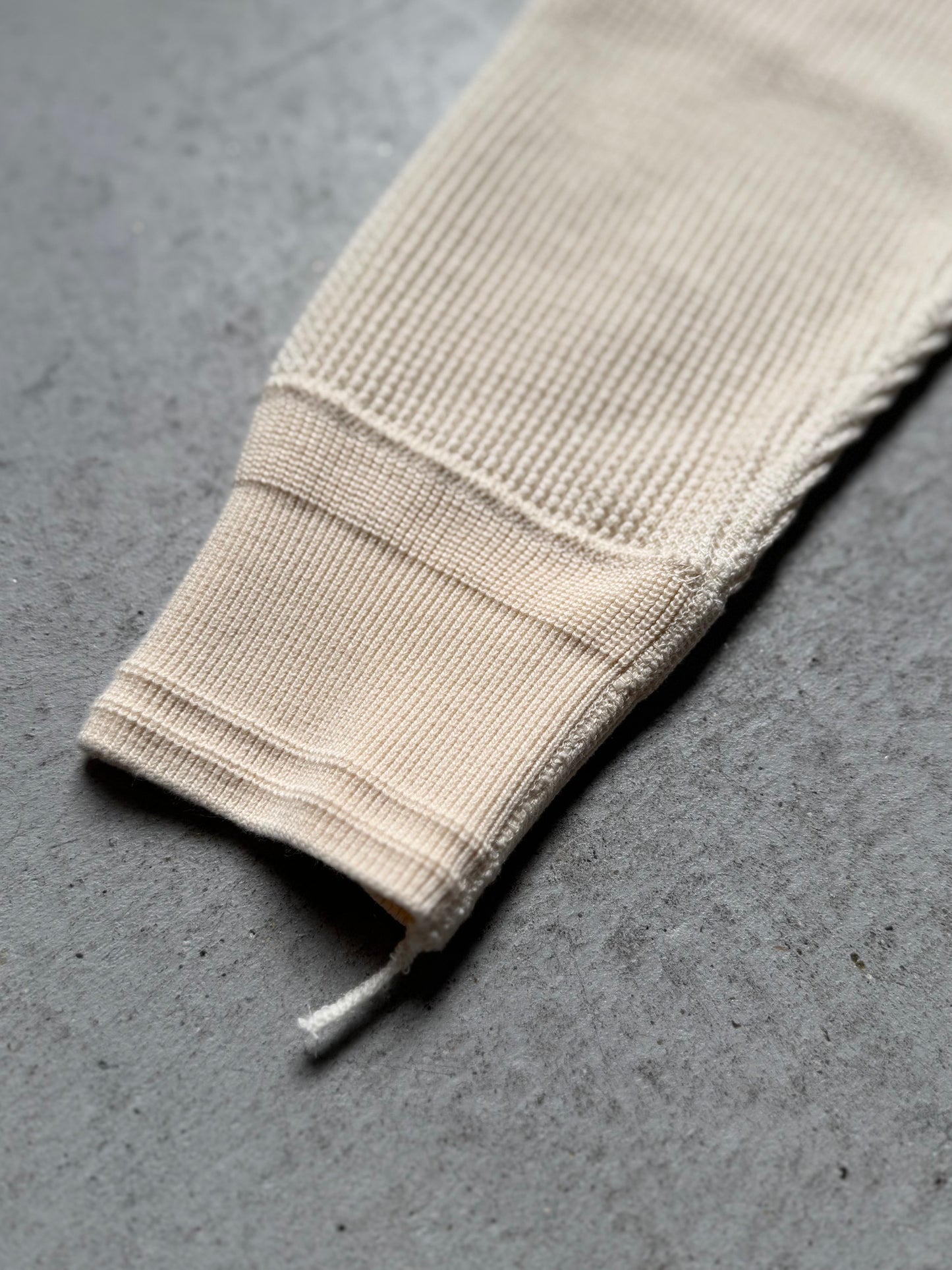 COLLECTION 003 WONDER ROOM ESSE - The Waffle