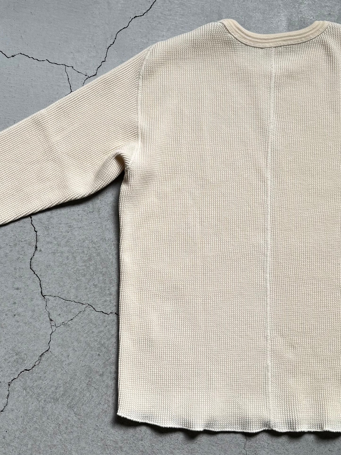 COLLECTION 003 WONDER ROOM ESSE - The Waffle