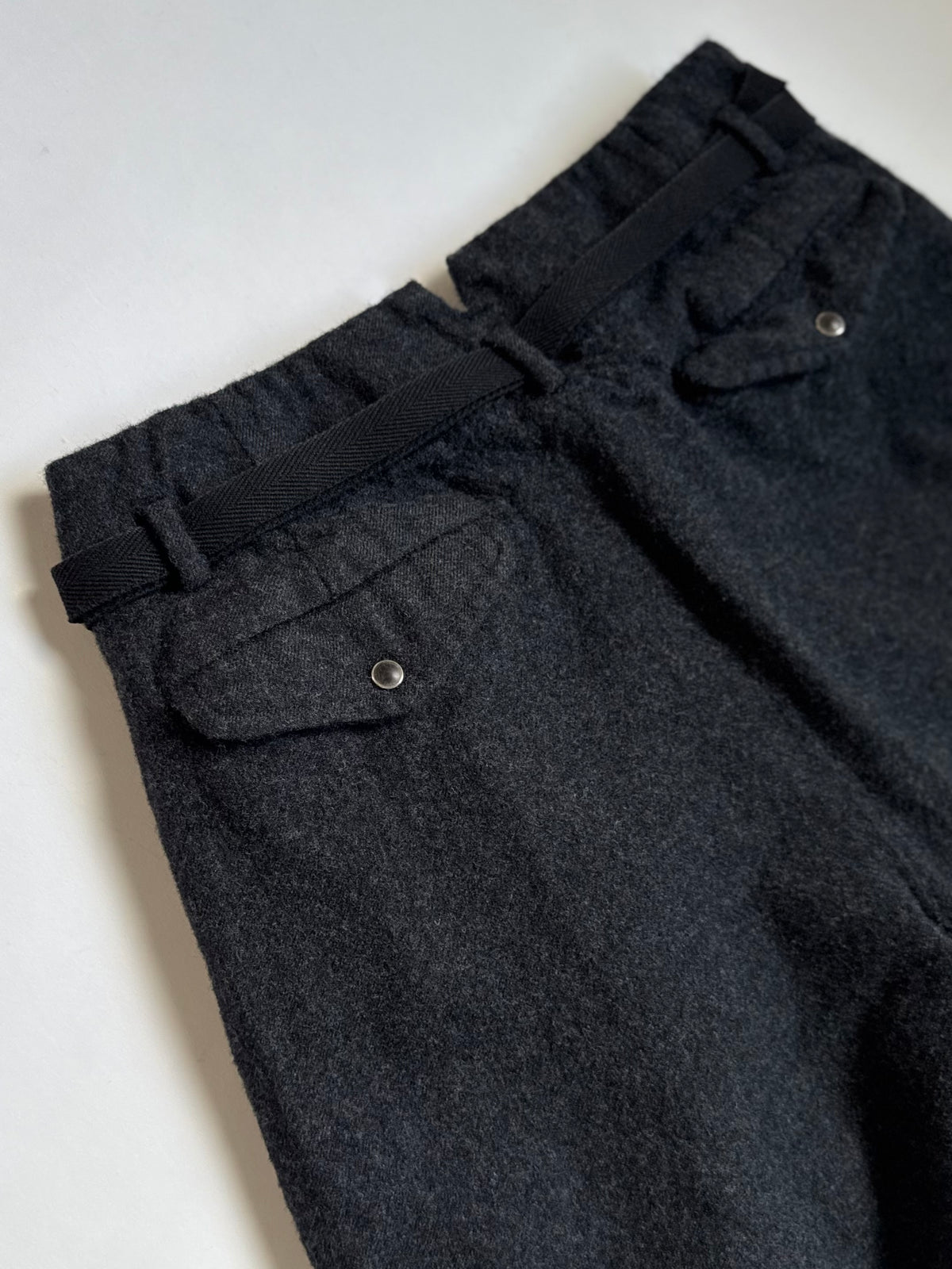 SARTO - FULLING WOOL BELTED TROUSERS