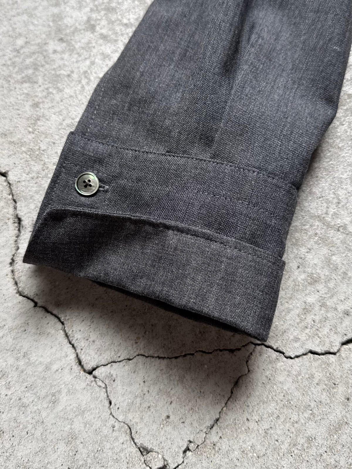 SARTO - HIGH TWIST WOOL WING COLLAR SHIRT