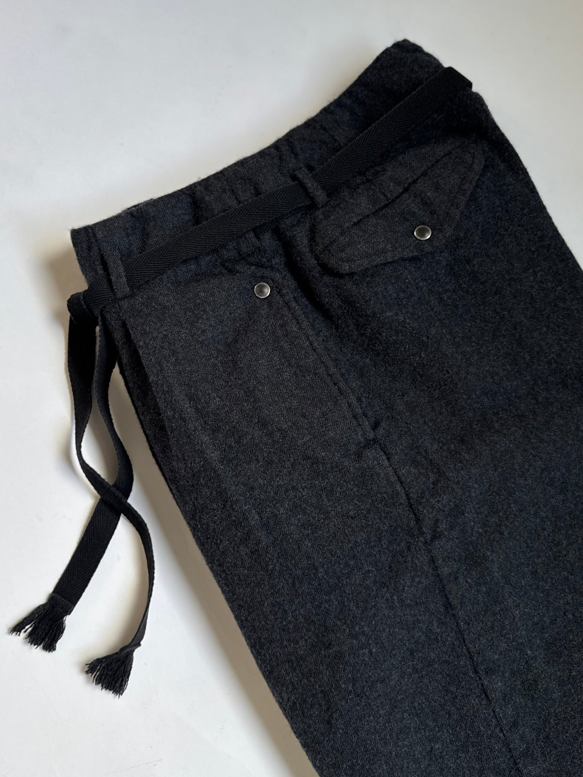 SARTO - FULLING WOOL BELTED TROUSERS