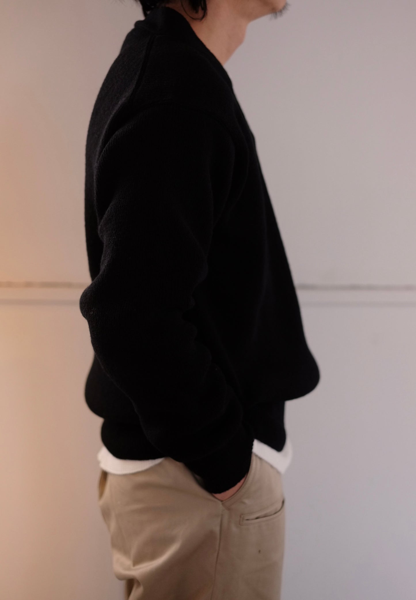 24AW slopeslow / スロープスロー "Cross V neck sweater"