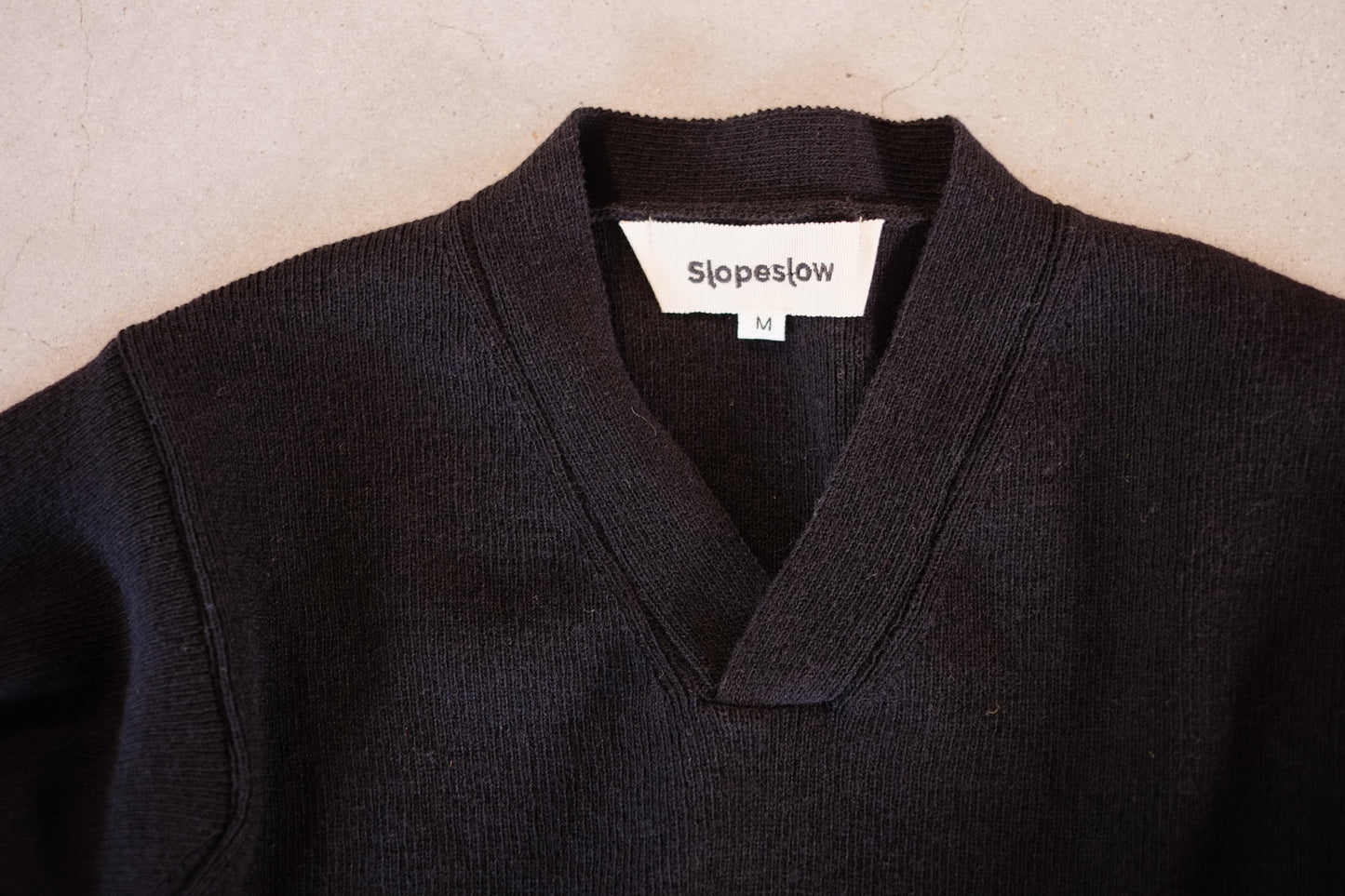 24AW slopeslow / スロープスロー "Cross V neck sweater"