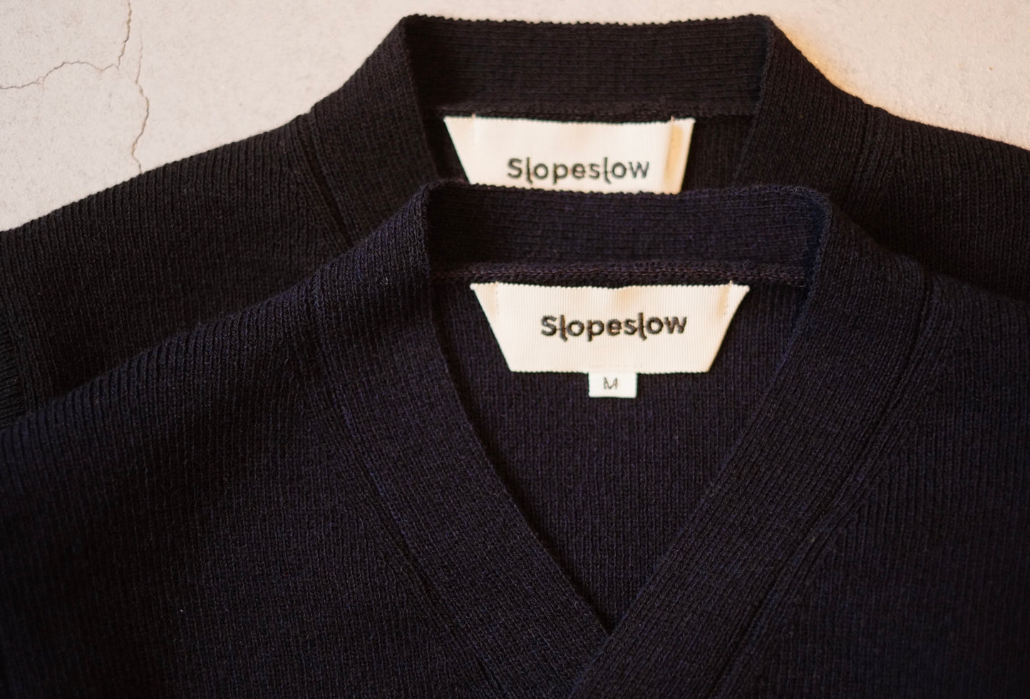 24AW slopeslow / スロープスロー "Cross V neck sweater"