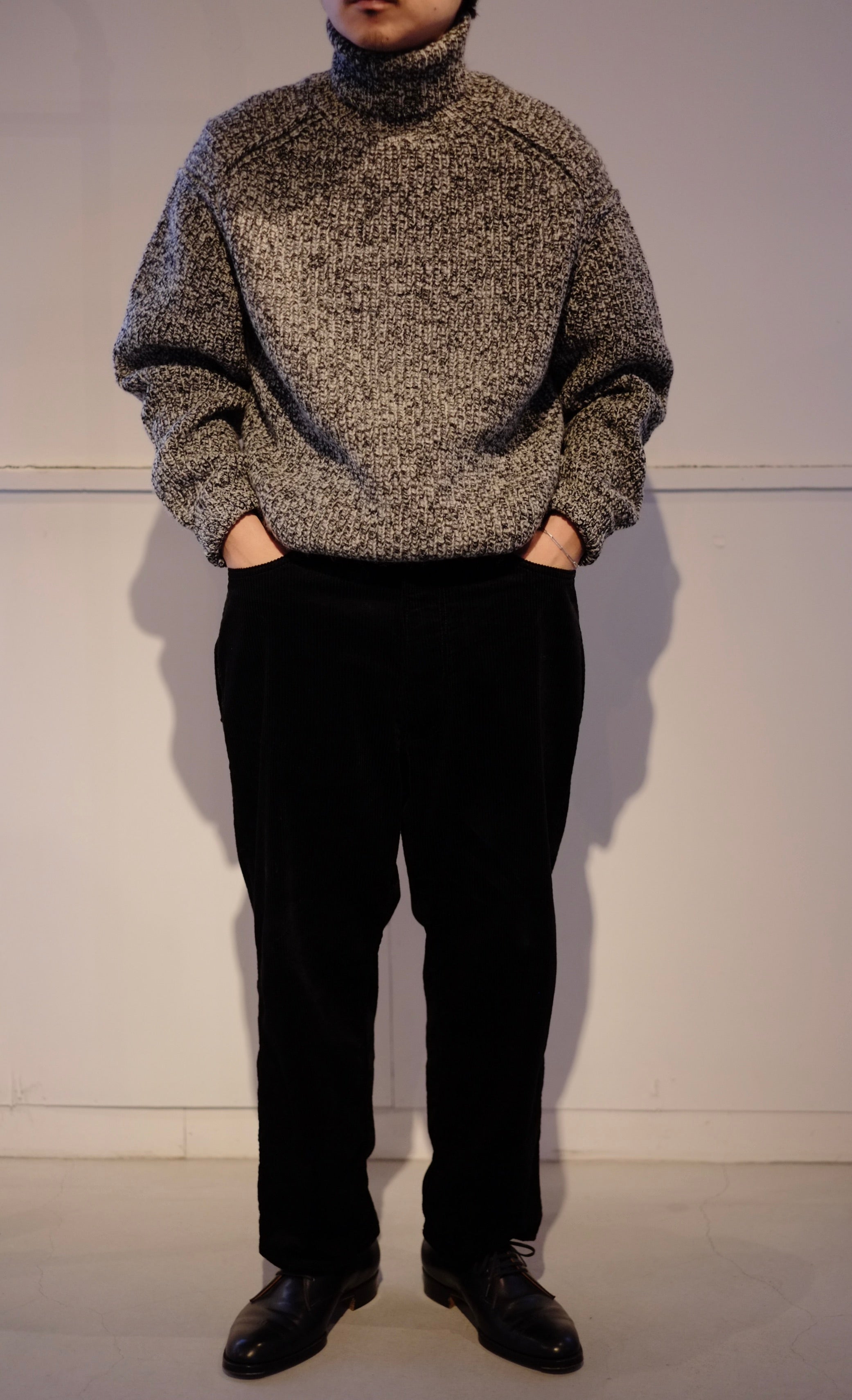 人気ショップ slopeslow スロープスロウ V-NECK SWEATER | www