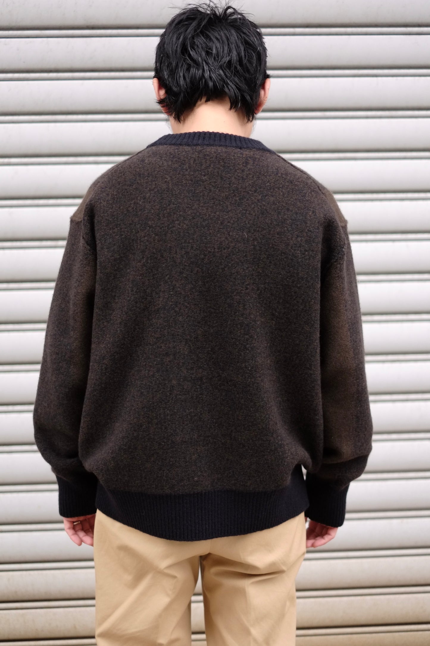 slopeslow / スロープスロー "bicolor crewneck sweater”