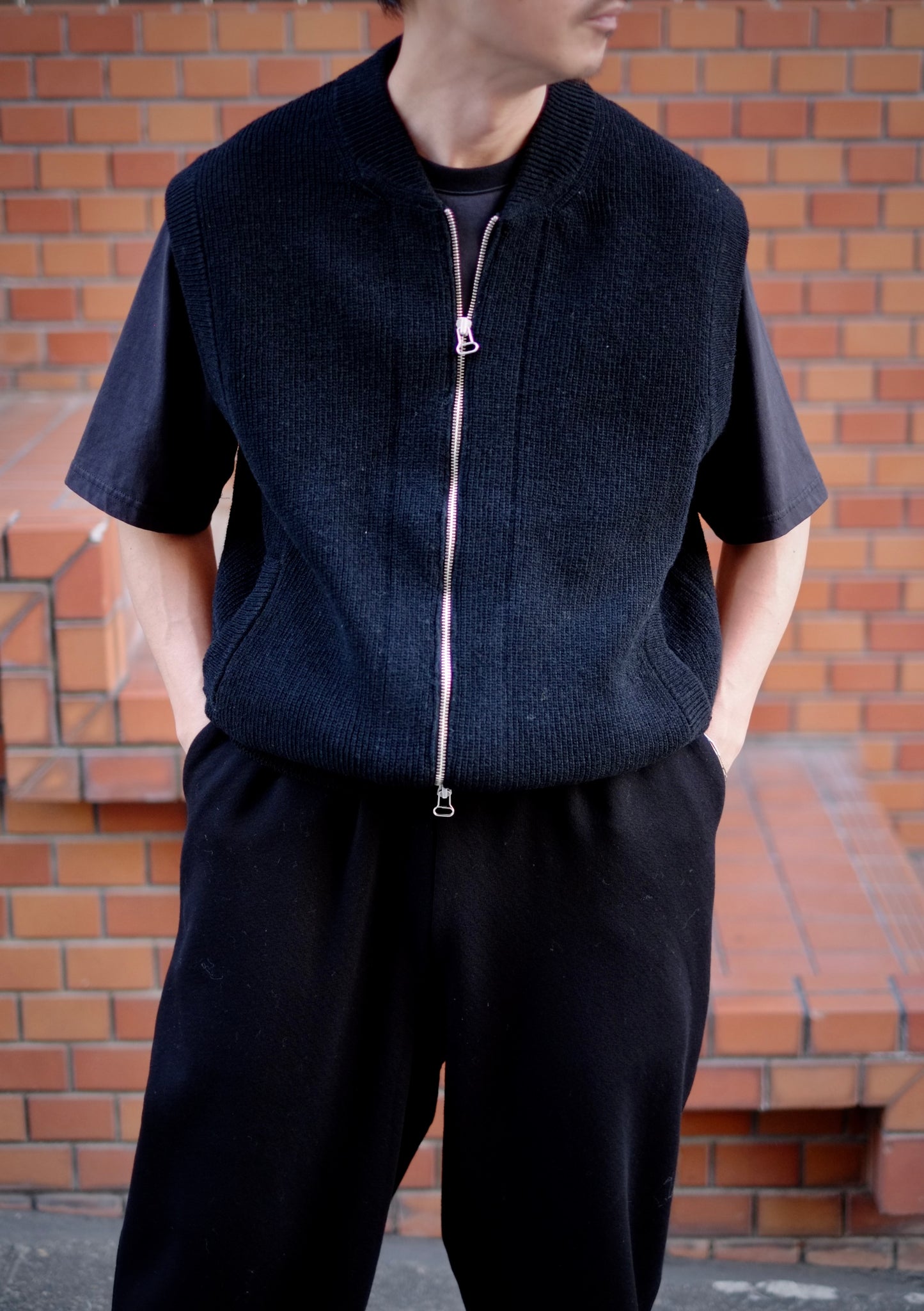 25AW slopeslow - zip front vest