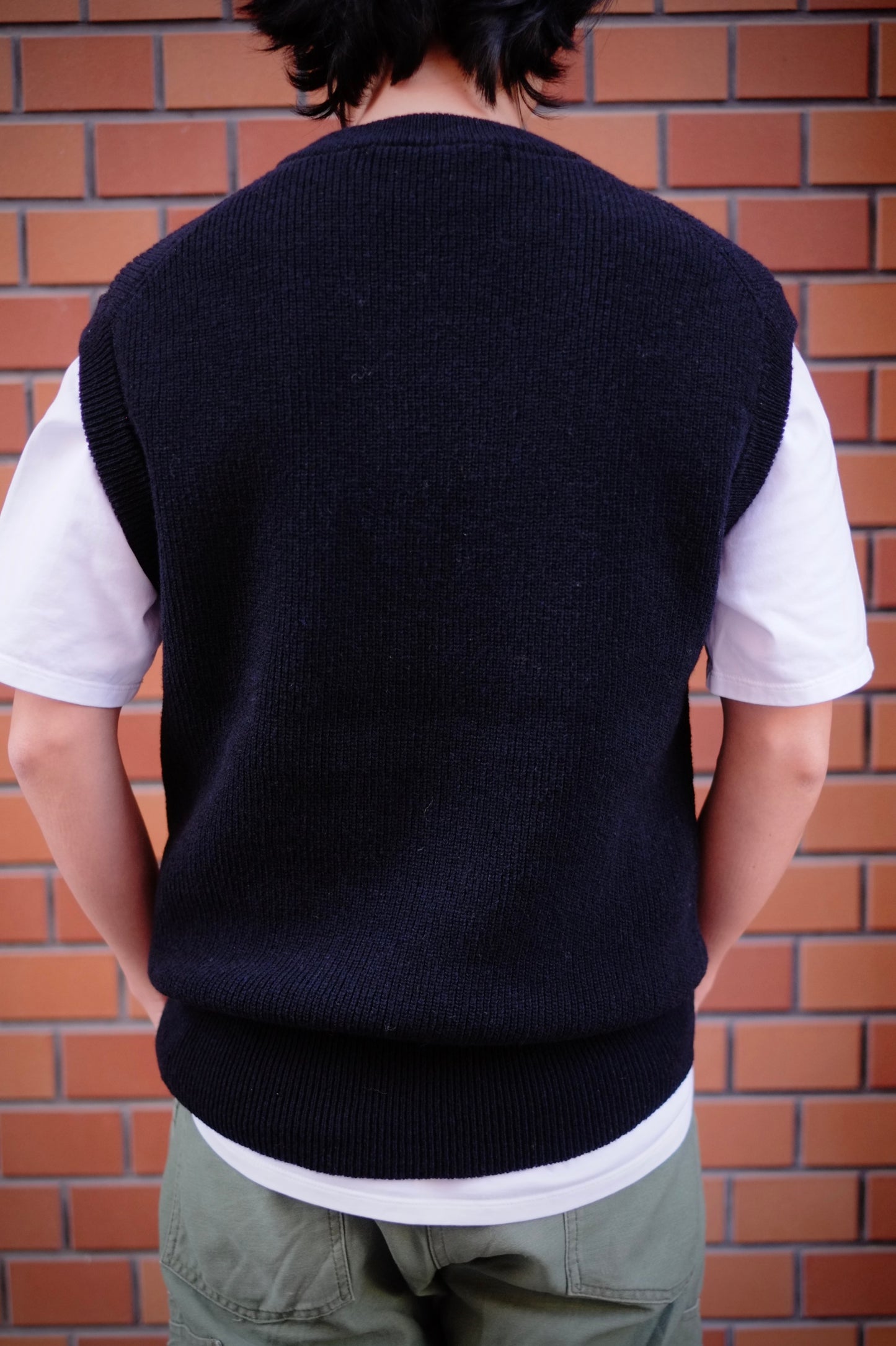 slopeslow / スロープスロー “Crew neck vest”