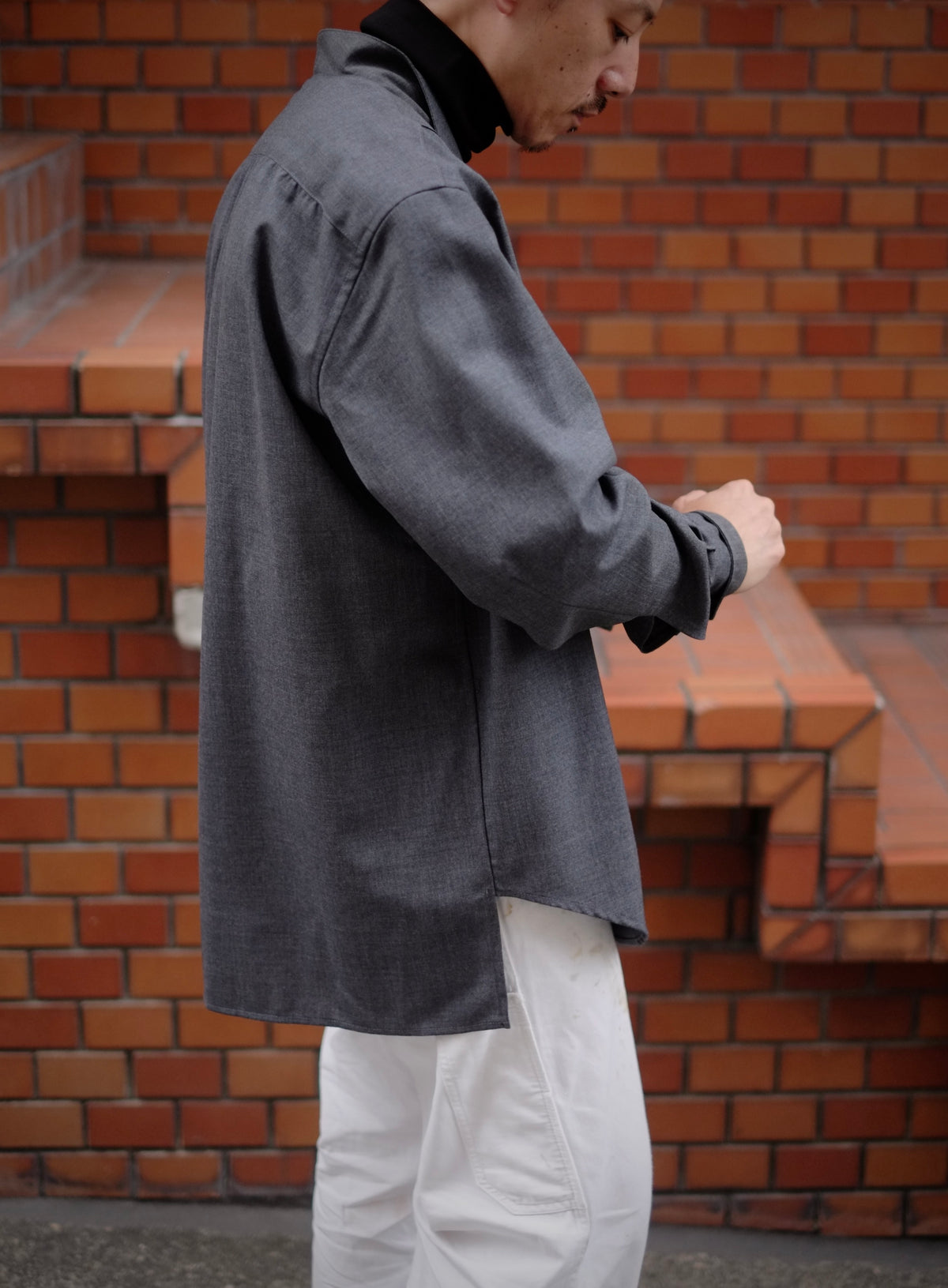 SARTO - HIGH TWIST WOOL WING COLLAR SHIRT