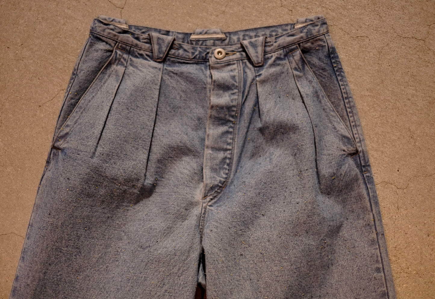 25AW Motiv Mfg - Pleat denim Trousers (Lt indigo)