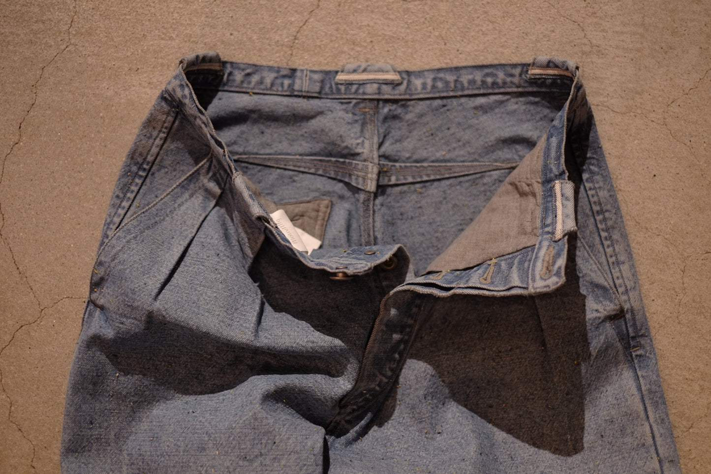 25AW Motiv Mfg - Pleat denim Trousers (Lt indigo)